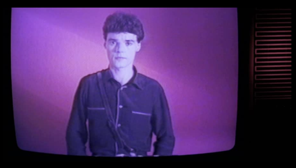 R on a TV set in 1982 German film Der Fan.