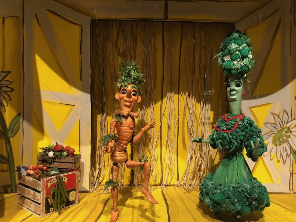 Clarence Carrot and Mrs. Broccoli marionettes made by Bob Baker Productions in 1950 from Bob Baker Marionettes 60th anniversary exhibition at Forest Lawn in 2023 (Photo: Liz Ohanesian)