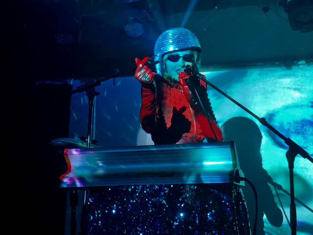 Ora the Molecule live at El Cid in Silver Lake on May 15, 2025 (Photo: Liz Ohanesian)
